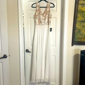 Soieblu Medium White/Cream with Lace flowers maxi dress- wedding, spring- New!